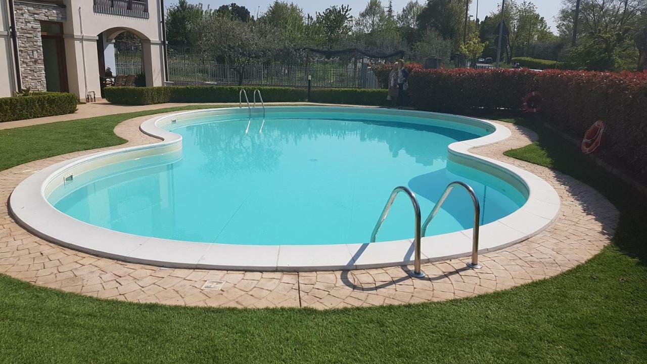 Villa Villacolle Sirmione Kültér fotó
